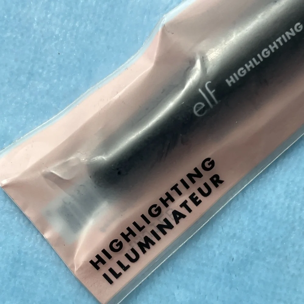 e.l.f. Highlighting / Illuminating Makeup Brush